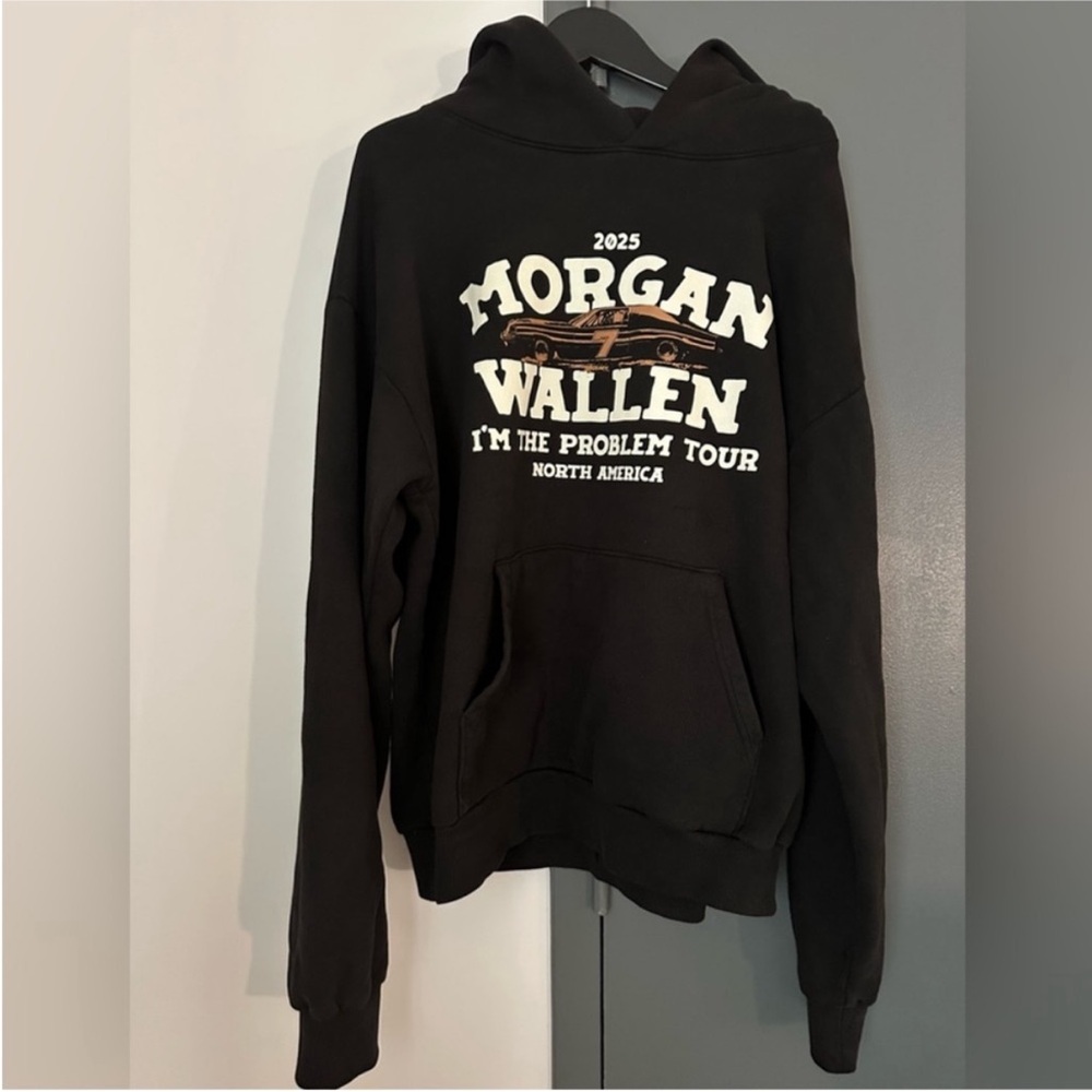 Morgan Wallen tour im the problem hoodie